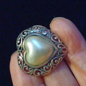 Jezlaine silver pin brooch. 1 in. By 1 in.